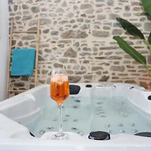 La Douce Nuit , Fougères France